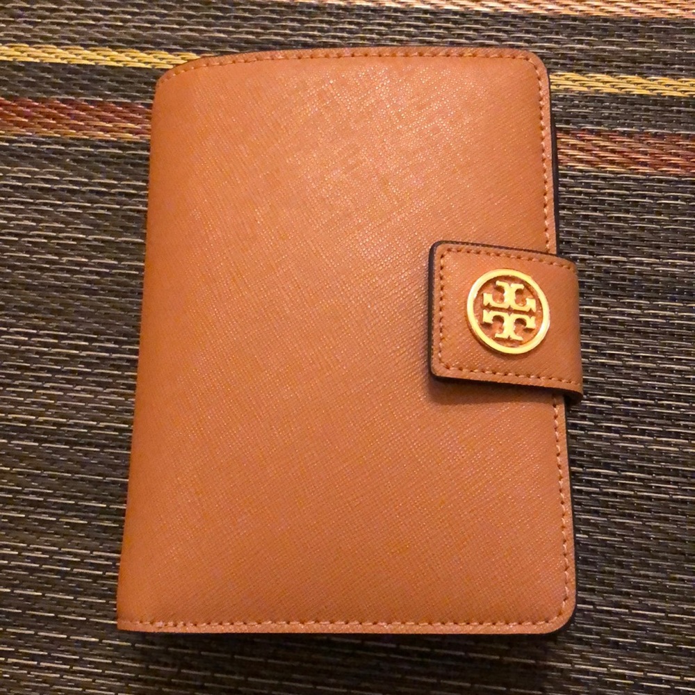 Tory Burch Robinson French Fold Wallet